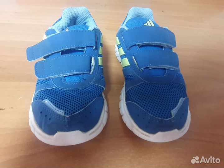 Кроссовки adidas