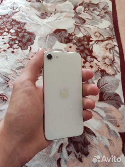 iPhone SE (2022), 128 ГБ