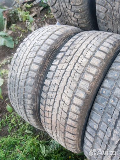Dunlop SP Winter Ice 01 235/65 R17