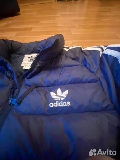 Микропуховик adidas