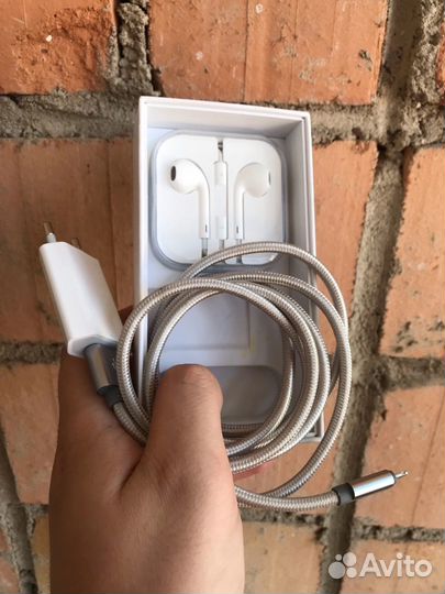 Телефон iPhone 5s