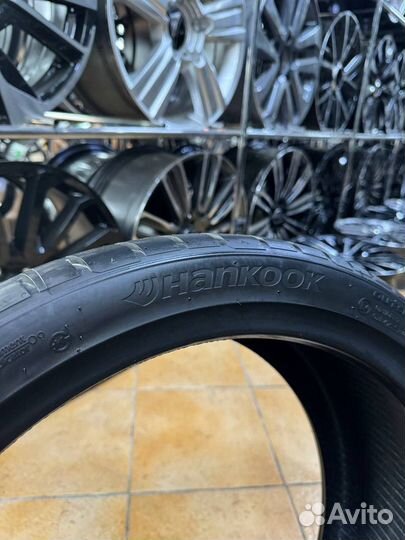 Hankook Ventus S1 Evo 3 K127 245/35 R19 и 275/30 R19