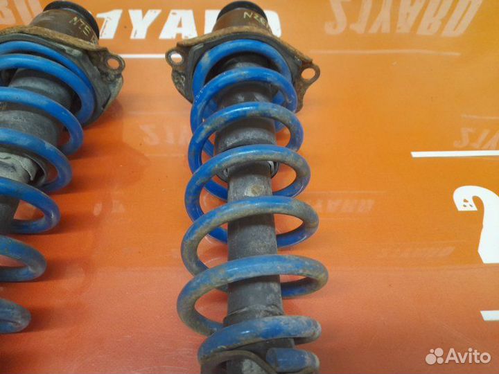 Амортизатор передний (вставка) Toyota Corolla