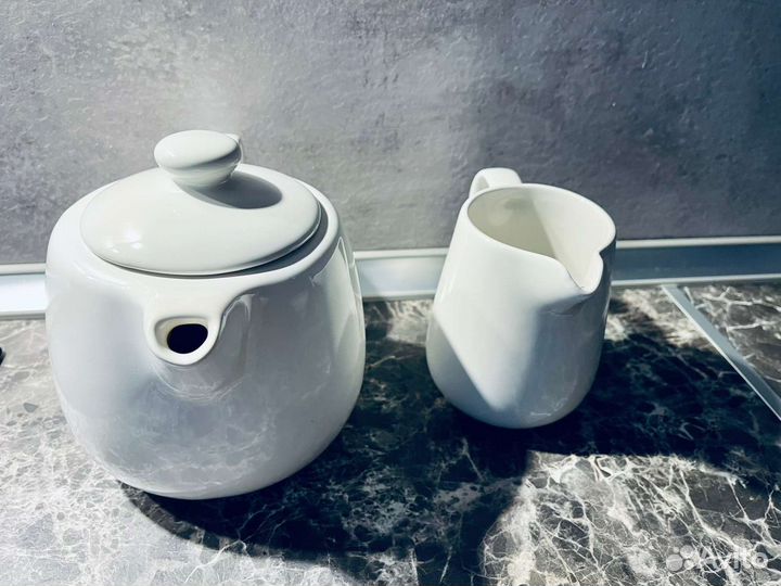 Чайник и молочник IKEA
