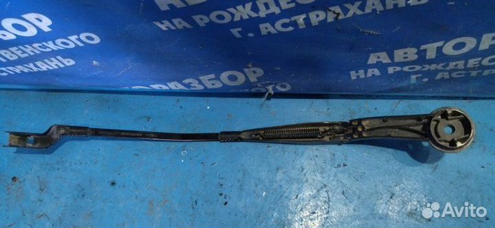 Правый поводок дворника Ford Focus 3 седан iqdb