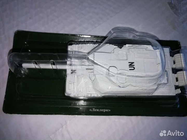 Модель танка 1:72 леклерк