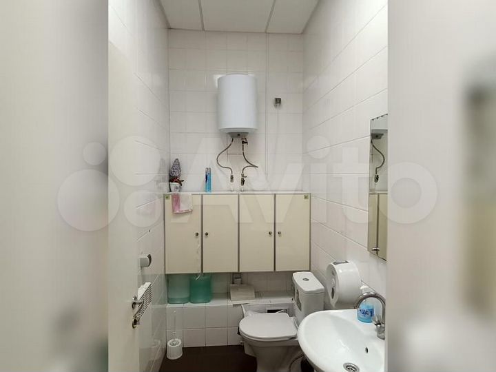 Офисный центр (помещение), магазин 170,2 м² с зу