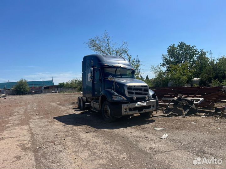 Freightliner Columbia, 2004