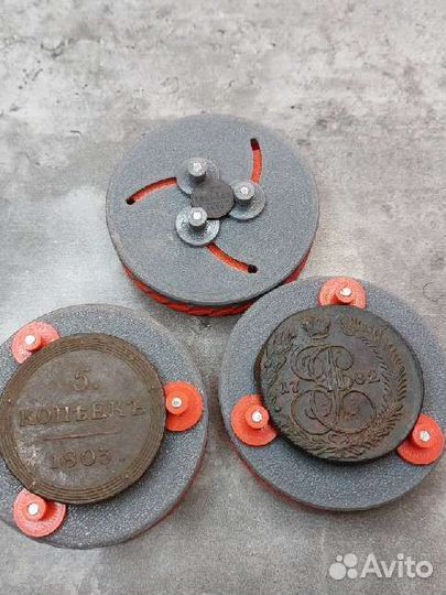 Столик для чистки монет