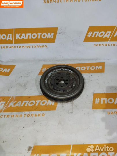 Маховик Volkswagen Golf 5 (2003 - 2009) 06F105266N