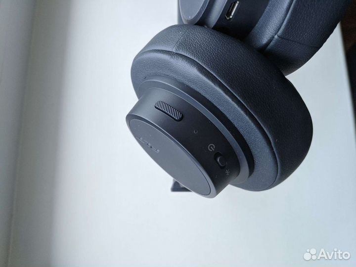 Беспроводные наушники Plantronics Backbeat GO 600