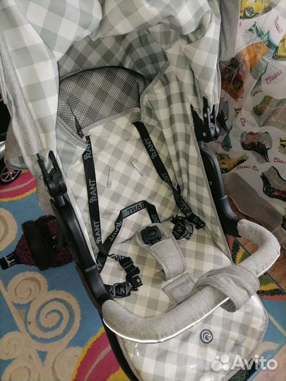 Прогулочная коляска