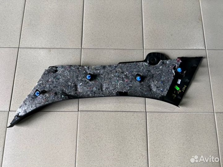 Обшивка стойки задняя правая Renault Duster пробег