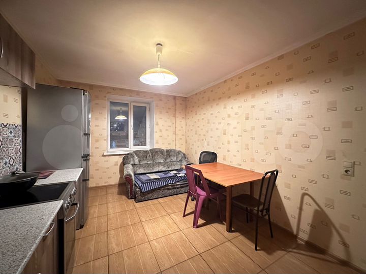 1-к. квартира, 81 м², 8/17 эт.