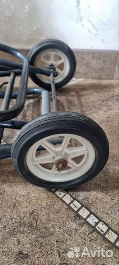 Металлическая складная тележка на колесиках