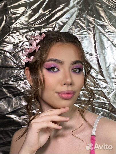 Модель на укладки и прически