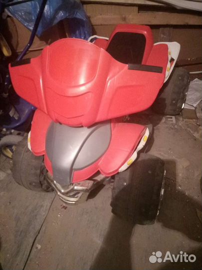 Детский квадроцикл на аккумуляторе