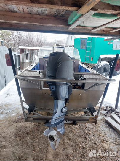 Лодка Салют 480