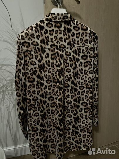 Блузка Zara леопардовая вискоза S