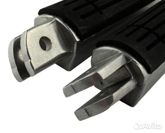 Yamaha XV1700 02-10 подножки передние