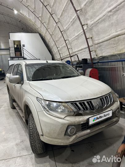 Mitsubishi L200 2.4 AT, 2015, 200 000 км