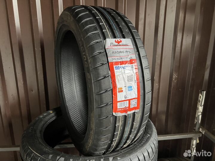 Powertrac Racing Pro 225/45 R19 96W