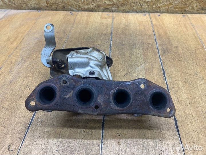 Коллектор выпускной Nissan Note HR16DE 2007