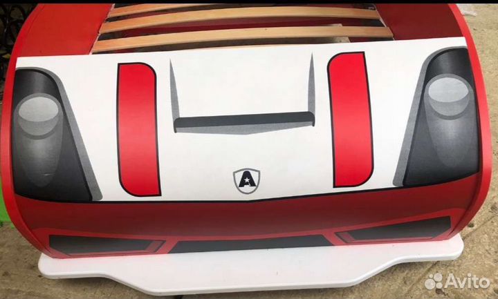 Детская кровать машина