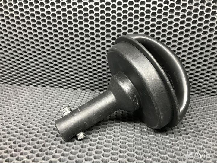 Кронштейн запасного колеса mercedes W163 ML