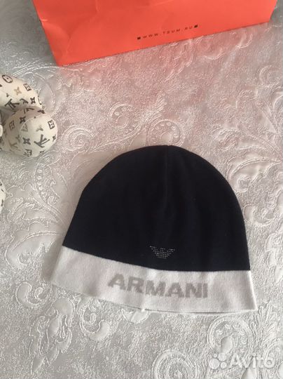 Шапка для девочки Armani Junior