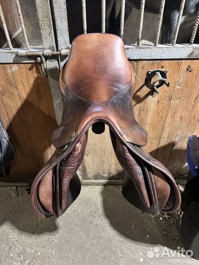 Седло для лошади