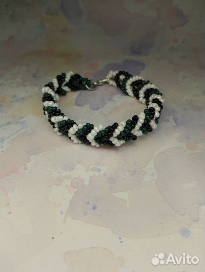Браслет из бисера