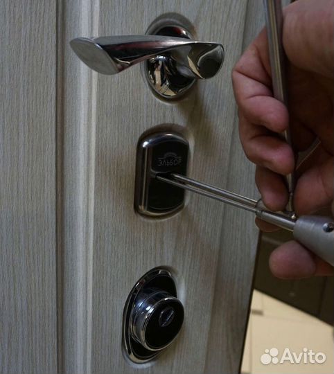 Аварийное вскрытие замков; авто. Тюмень 24/7