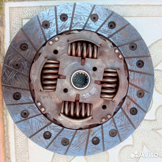 Комплект сцепления с выжимным 1.8 Opel Zafira B