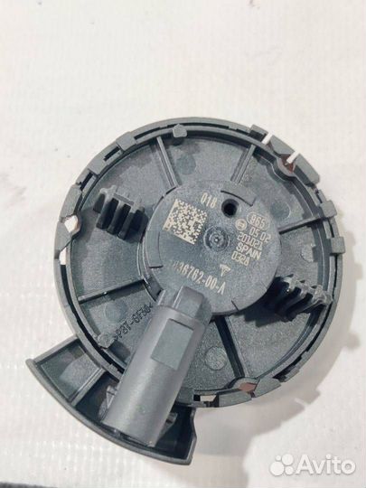 Датчик удара (давления воздуха) Tesla Model Y 2021