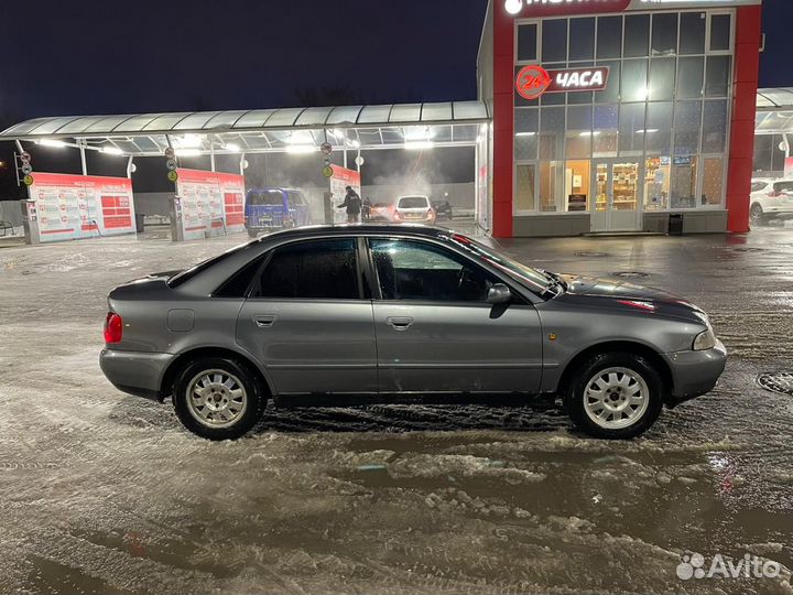 Audi A4 1.8 AT, 1997, 332 000 км