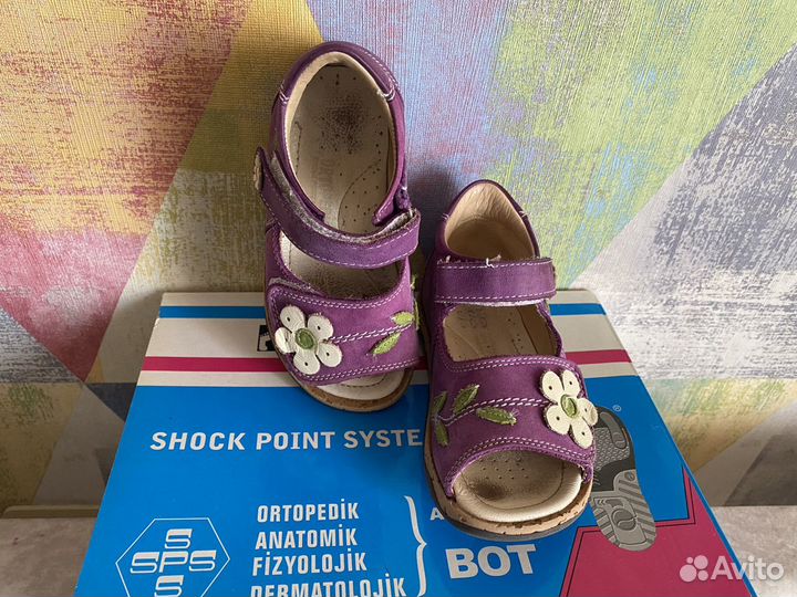 Босоножки для девочки 25