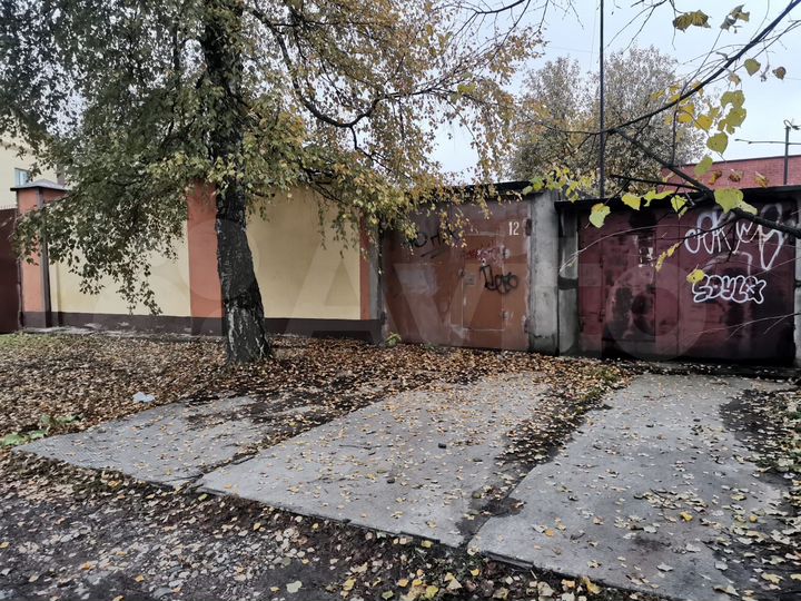 Гараж, > 30 м²