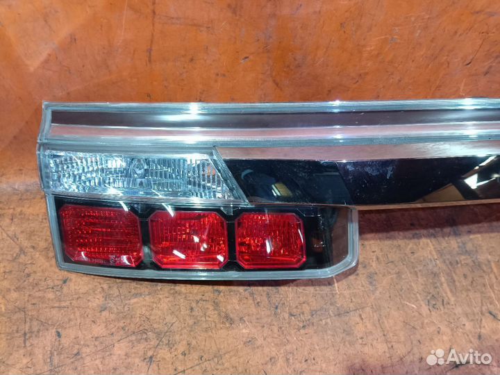 Стоп-планка Honda Stepwgn RG3