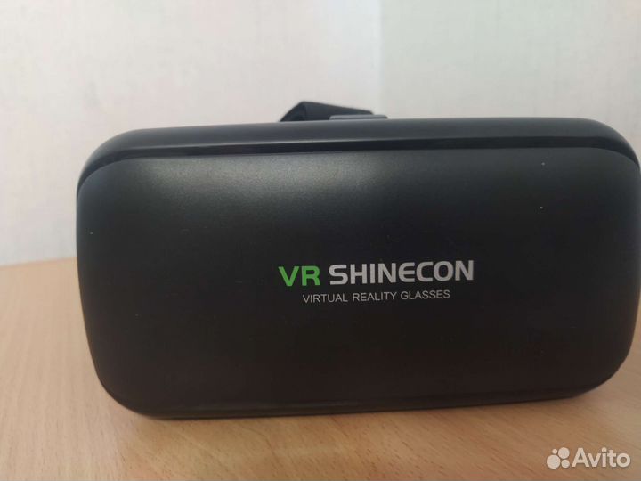 VR очки (вставляется смартфон)