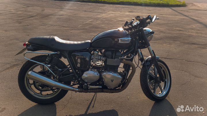 Triumph Bonneville SE