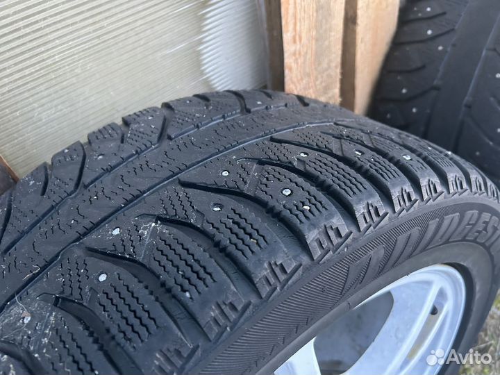 Bridgestone Ice Cruiser 7000 225/50 R17 90L