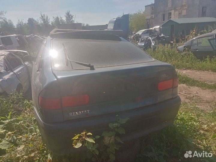 Передний стабилизатор Renault Laguna 1