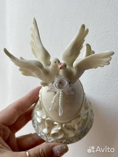 Парочка влюбленных голубей