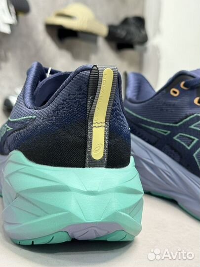 Кроссовки asics новые