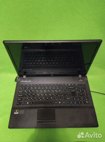 Ноутбук 15.6