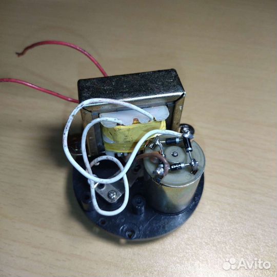 Трансформатор с микромоторчиком