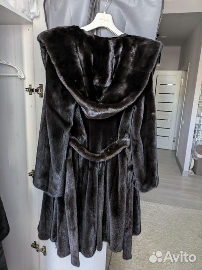 Норковая шуба с капюшоном Блекглама