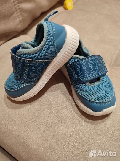 Кроссовки tombi