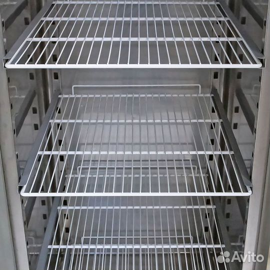 Шкаф холодильный Sagi HD70 нерж